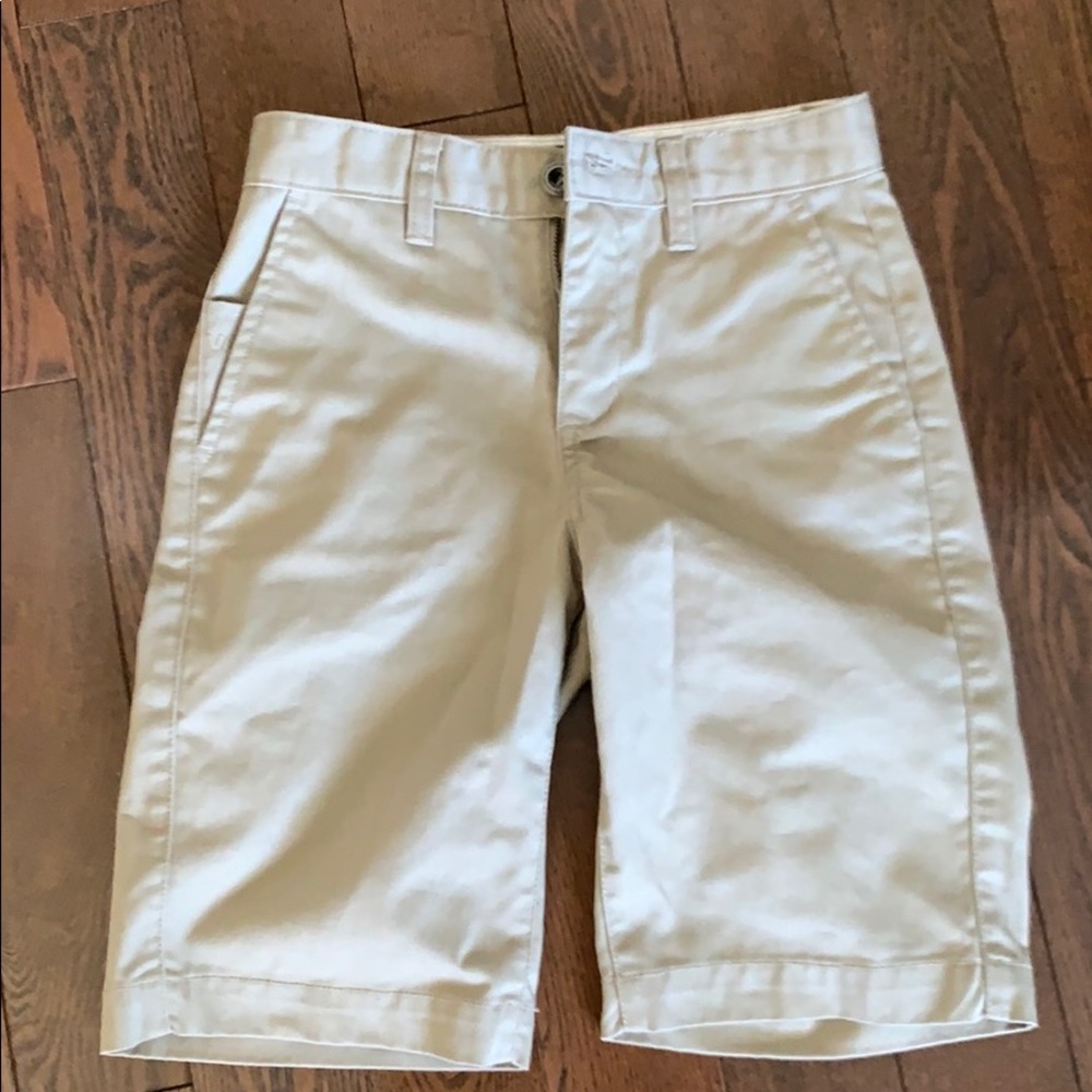 Boys RVCA size 24